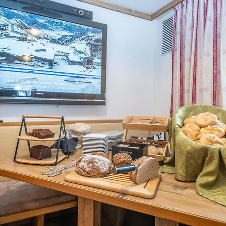 Panorama Hotel Guggenbichl - Inkl Sommerkarte, Einmaliger Eintritt Ins Tauern Spa & Bester Ausblick Ueber Kaprun Ngoại thất bức ảnh