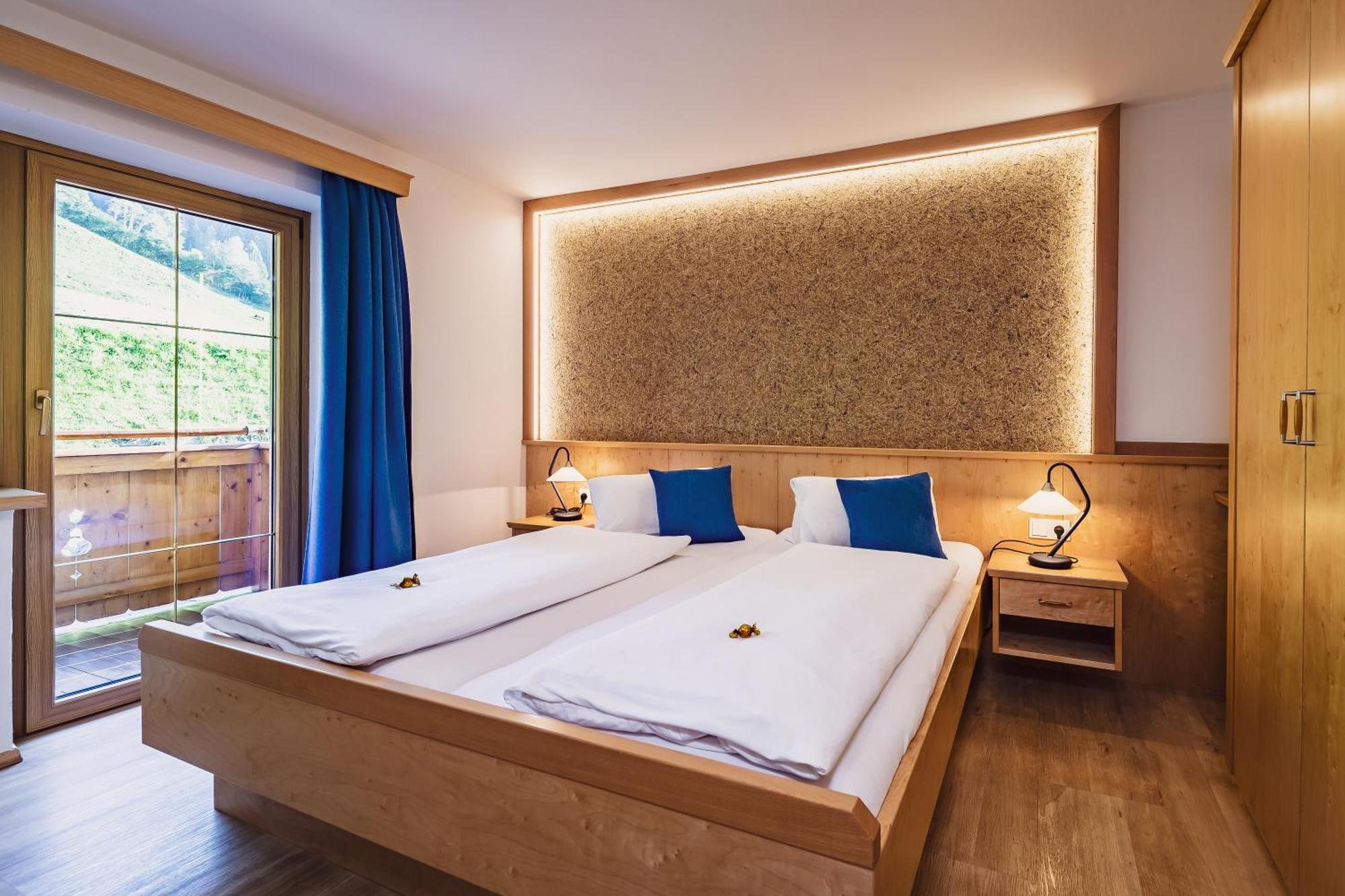 Panorama Hotel Guggenbichl - Inkl Sommerkarte, Einmaliger Eintritt Ins Tauern Spa & Bester Ausblick Ueber Kaprun Ngoại thất bức ảnh