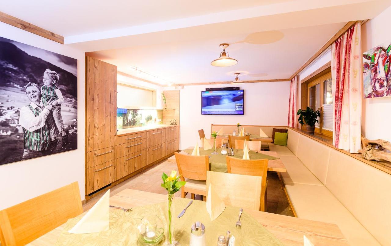 Panorama Hotel Guggenbichl - Inkl Sommerkarte, Einmaliger Eintritt Ins Tauern Spa & Bester Ausblick Ueber Kaprun Ngoại thất bức ảnh