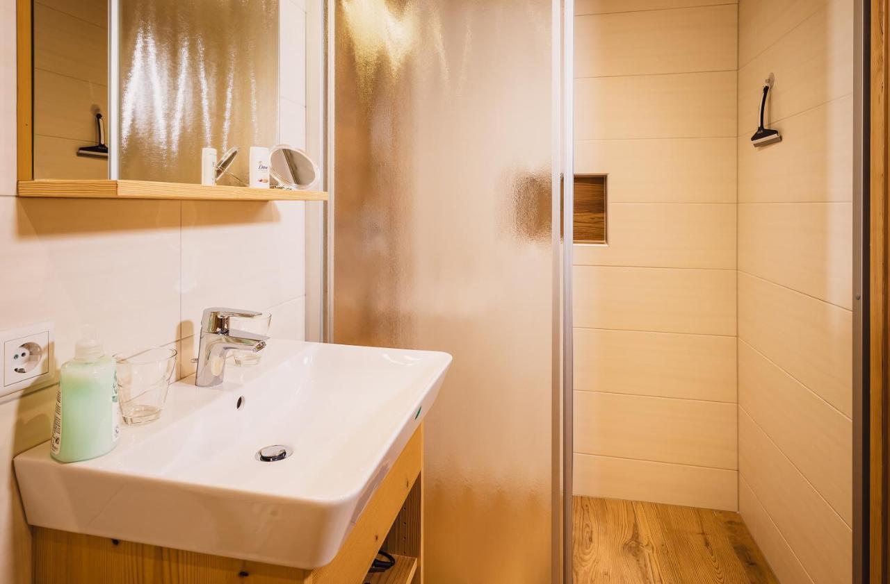 Panorama Hotel Guggenbichl - Inkl Sommerkarte, Einmaliger Eintritt Ins Tauern Spa & Bester Ausblick Ueber Kaprun Ngoại thất bức ảnh