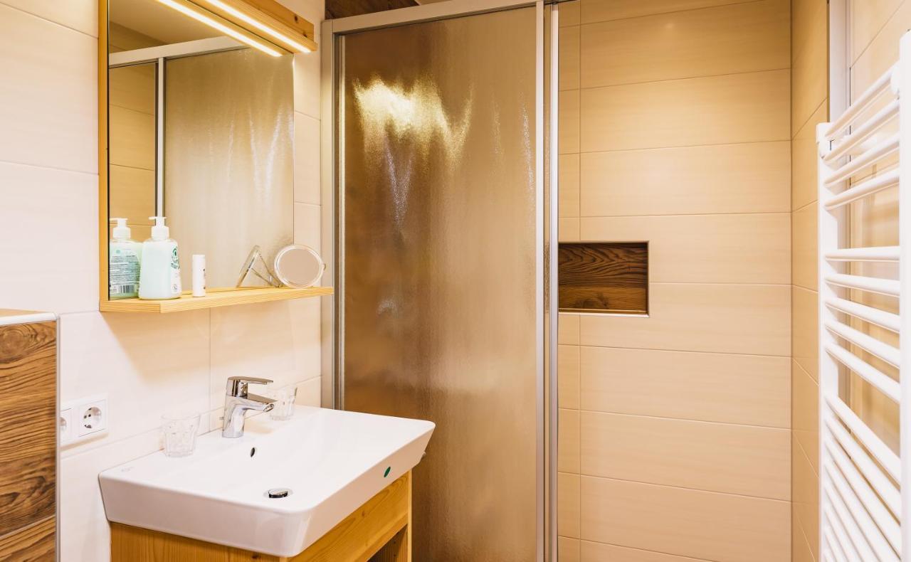Panorama Hotel Guggenbichl - Inkl Sommerkarte, Einmaliger Eintritt Ins Tauern Spa & Bester Ausblick Ueber Kaprun Ngoại thất bức ảnh
